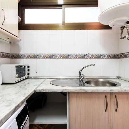 Relax City Center Flat * Торремолінос